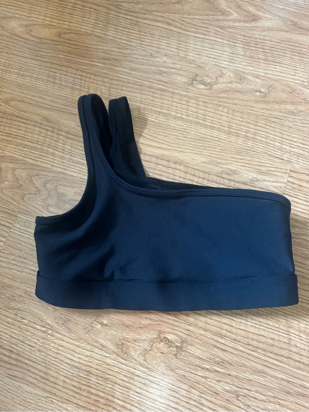 Alo Yoga Peak One-Shoulder Sports Bra Black